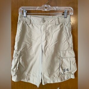 Under Armour boys size medium khaki cargo shorts